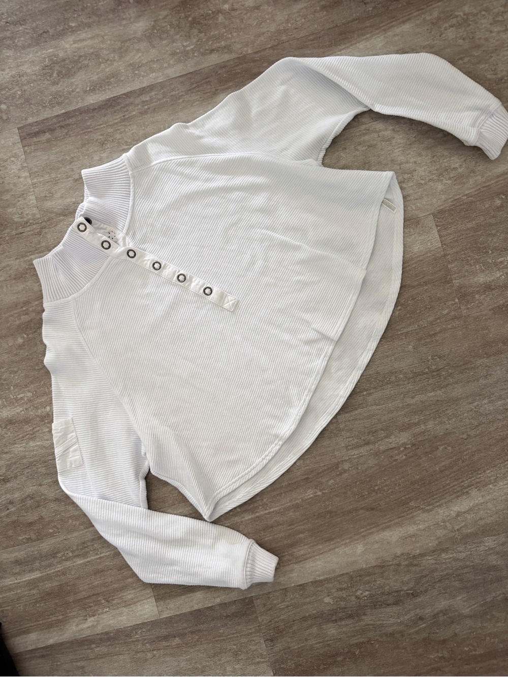 Free People Sz M White Ribbed Snap-Front Pullover Top - with flaws